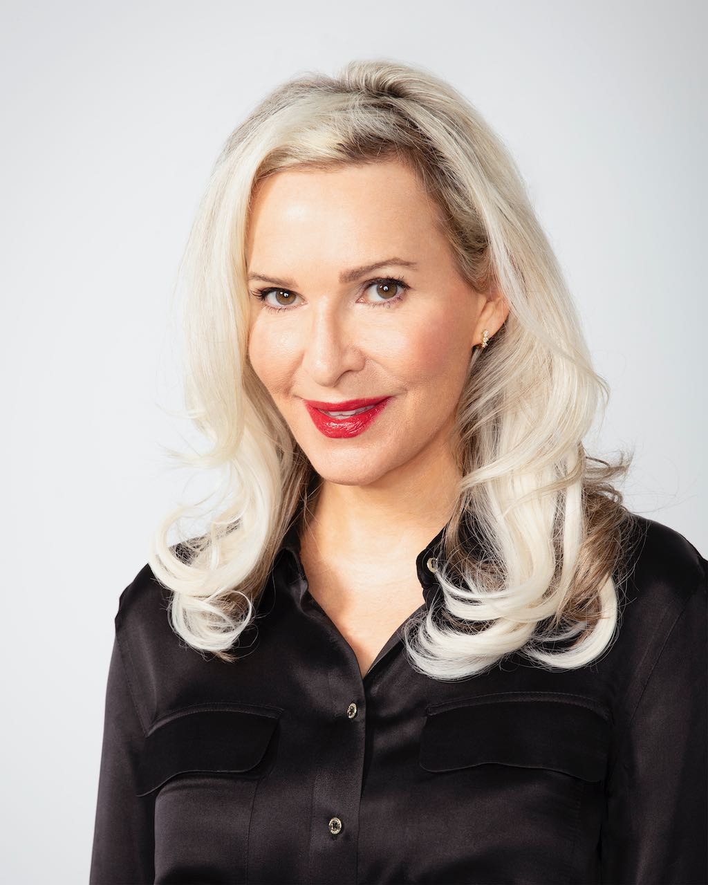 KimKrizan_Headshot_091021_0008_edit_8x10 smfile